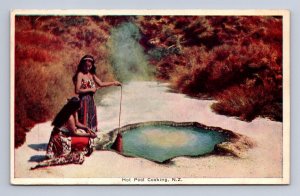 HOT POOL COOKING NEW ZEALAND POSTCARD (c.1920s)