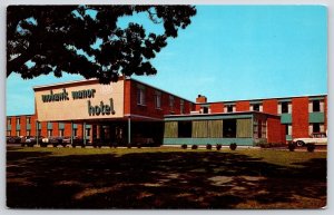 Mohawk Manor Motorist Hotel Philadelphia Pennsylvania Tree Shade Ground Postcard