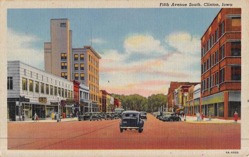 Clinton Iowa Fifth Ave Street Scene Antique Postcard K47114