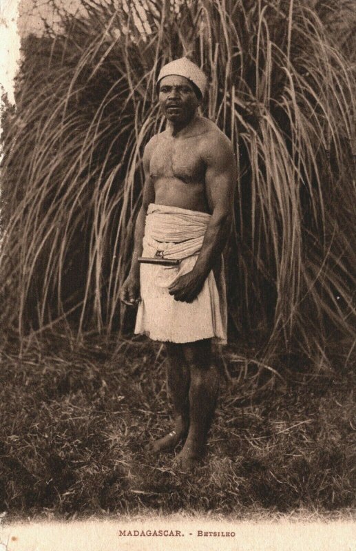 Madagascar Betsileo People Native Vintage Postcard 03.85 