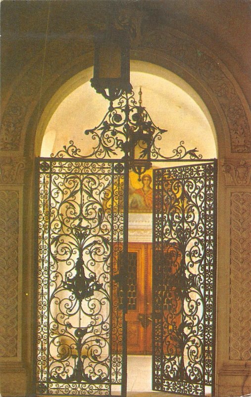 B110596 Russia The Great Livadia Palace Gate Entrance