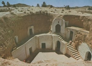 Tunisia Postcard - Matmata - Habitation Troglodythe   RR9035