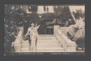 3084823 Charming Lady w/ PIGEONS by KOTARBINSKY vintage RPPC
