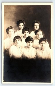 c1910 SCRANTON PA GROUP OF 8 LADIES UITED PHOTO STUDIOS RPPC POSTCARD P4246