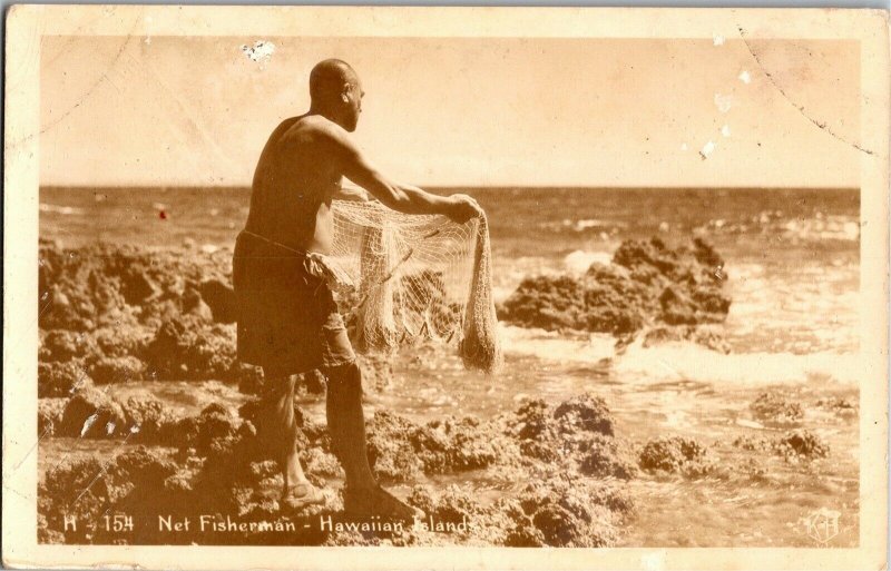 RPPC Hawaiian Net Fisherman Ocean Shore Vintage Postcard V04