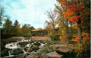 Vtg Old Covered Bridge at Thetford Center Vermont VT Postcard