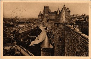 CPA Carcassonne Perspective du Chateau FRANCE (1012757)