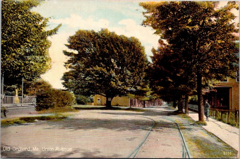 Union Avenue Old Orchard Beach Maine Leighton and Valentine Postcard