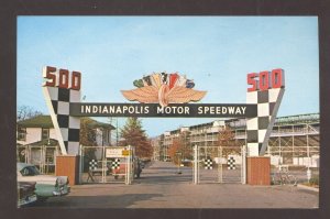 INDIANAPOLIS MOTOR SPEEDWAY INDY 500 AUTO RACING MAIN GATE VINTAGE POSTCARD