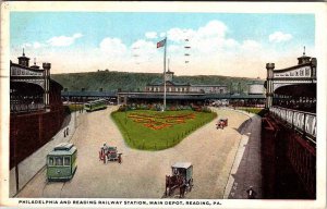 Postcard TRAIN STATION SCENE Reading Pennsylvania PA AL1654