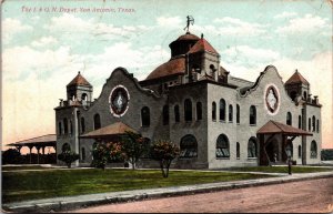 Postcard The I. & G. N. Railroad Depot in San Antonio, Texas