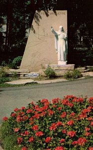 Pere Marquette Square,Milwaukee,WI