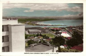PC CPA NEW ZEALAND, OVERLOOKING AHURIRI & WESTSHORE, Vintage Postcard (b27163)
