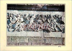 Postcard Modern Orange Arc de Triomphe fighting Gauls and Roman legionnaires