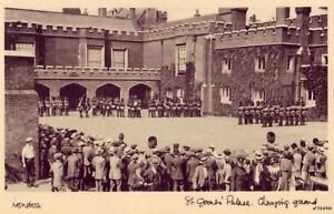 ST. JAMES' PALACE CHANGING OF THE GUARD LONDON ENGLAND