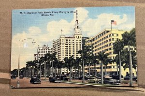 UNUSED LINEN POSTCARD - BAYFRONT PARK HOTELS ALONG BISCAYNE BLVD, MIAMI, FLORIDA