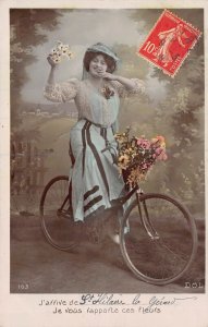 BEAUTIFUL YOUNG FRENCH WOMAN-BICYCLE-FAHRRAD-VELO~1919 PHOTO POSTCARD