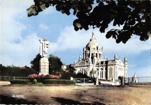 BT5860 Lisieux la basilique et statue Ste therese    France