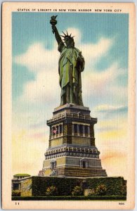 VINTAGE POSTCARD STATUE OF LIBERTY IN YOUR HARBOR NEW YORK CITY c. 1940