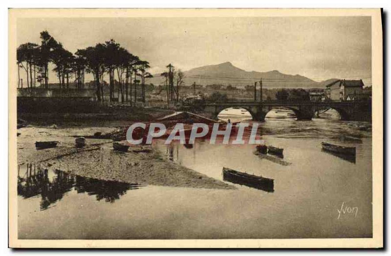 Old Postcard Saint Jean de Luz (Pyrenees Basses) The Nivelle fons in the Mass...