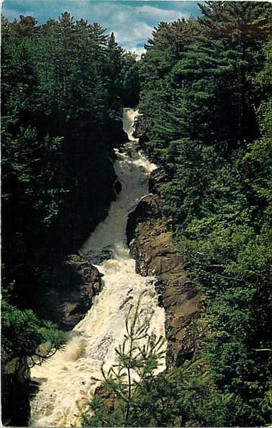 Chutes de Ste-Ursula Co. Maskinonge QC Quebrc Canada 1987