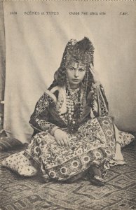 Algerie Scenes et Types Ouled Naïl Chez Elle Native Girl Vintage Postcard 02.96
