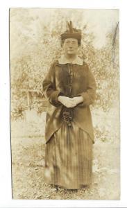 Vintage Early 1900s Photo Postcard (NN48)