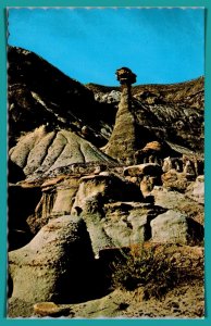 Canada, Alberta, Drumheller - Hoodoos - Badlands Rock formations - [FG-395]