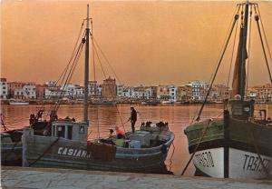 BF22586 cambrils costa dorada tarrahona barrio marit ship spain