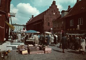 CONTINENTAL SIZE POSTCARD THE MARKET SCENE AT RANDERS COPENHAGEN DENMARK 1960s