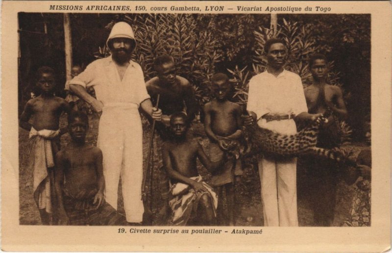 PC MISSIONARIES ATAKPAME CIVETTE SURPRISE AU POULAILLER TOGO (a28046)