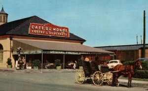 USA The Cafe Du Monde New Orleans Chrome Postcard 08.46