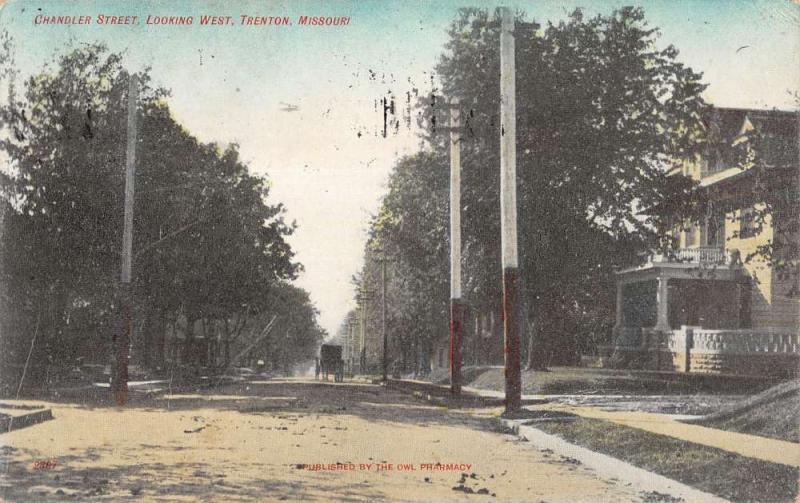 Trenton Missouri Chandler Street Scene Carriage Antique Postcard K17283