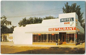 LAKE DELTON, WI Corner Restaurant & Motel Roadside 1950s Vintage Postcard
