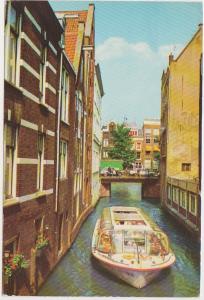 AMSTERDAM, HOUSES ON CANAL, HOLLAND