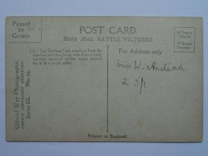 Scotland Military WW1 GORDONS AND A WOUNDED GERMAN Daily Mail War Pic Postcard