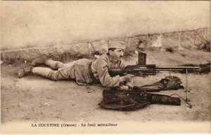 CPA La Courtine Le fusil mitrailleur FRANCE (1050434)