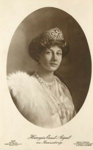 German Royalty RPPC 4583 Duchess Ernst August of Braunschweig in Tiara/ Crown