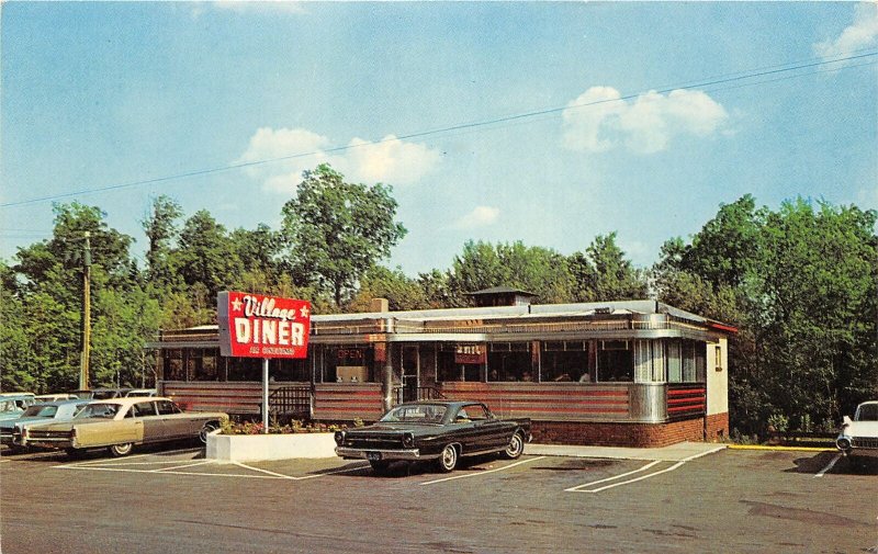 G25/ Milford Pennsylvania Postcard Chrome Village Diner Us Route 6 & 209