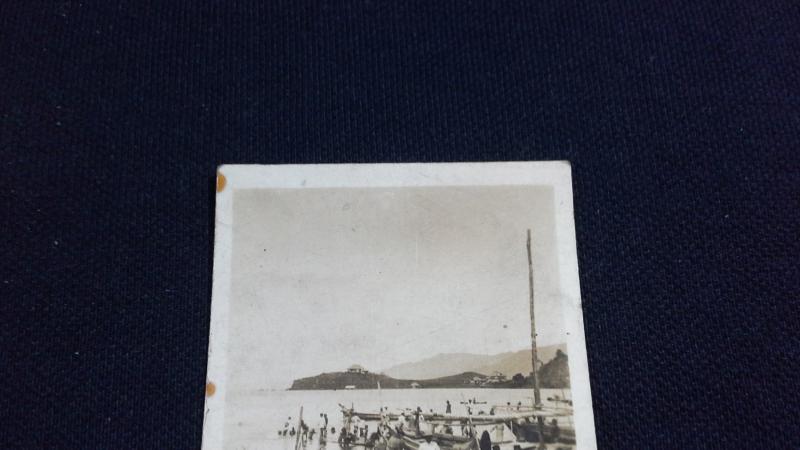 Cavanders Ltd Cigarette Card No 25 Peeps In To Many Lands Lake Toba Sumatra