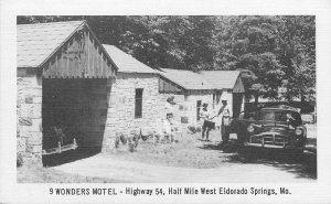 1950s 9 Wonders Motel Eldorado Springs Missouri autos Postcard 25-11936