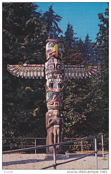 Thunderbird Totem Pole , Stanley Park , VANCOUVER , B.C. , Canada , 50-60s