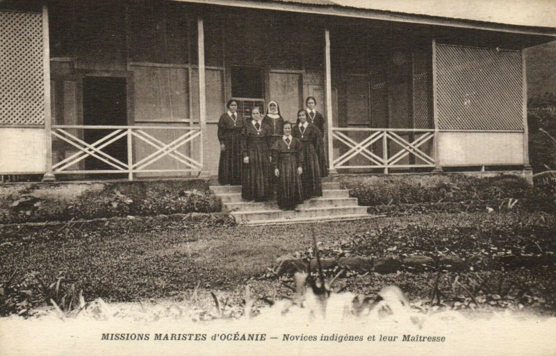 PC CPA SAMOA, PACIFIC, NOVICES INDIGÉNES ET LEUR MAITRESSE, Postcard (b19456)