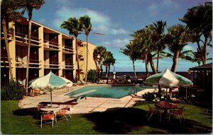 Vtg 1960s Holiday Inn Hotel Poolside Pompano Beach Florida FL Unused Postcard