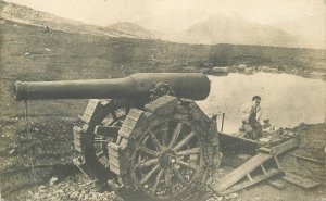 Postcard RPPC C-1916 WW2 Australia Artillery Soldier Shaving 23-7583