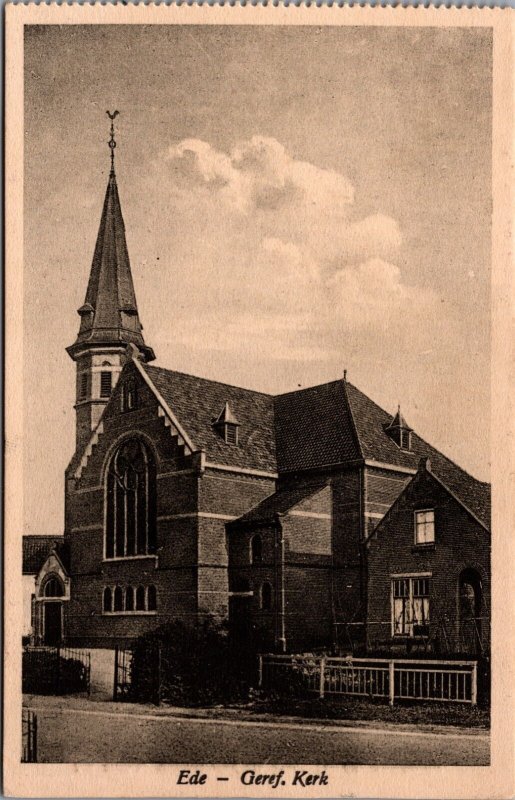 Netherlands Ede Gereformeerde Kerk Vintage Postcard C014