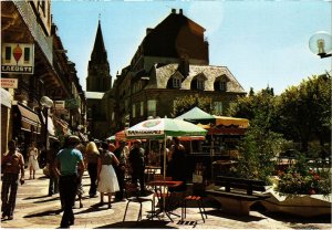 CPM Brive-la-Gaillarde - Rue Toulzac - Au Fond l'Eglise St Martin (1060202)