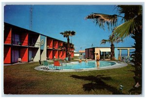 1959 Mariner Motel Swimming Pool Galveston Texas TX Posted Vintage Postcard