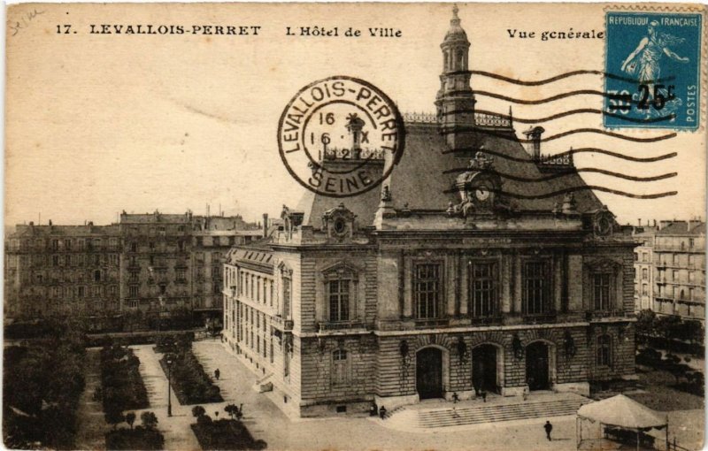 CPA LEVALLOIS-PERRET - L'Hotel de Ville - Vue générale (581765)