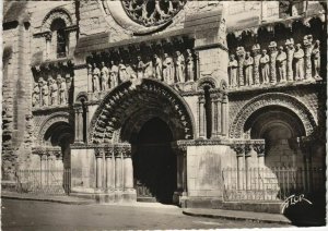 CPM THOUARS Facade de l'Eglise Saint-Medard (1141624)